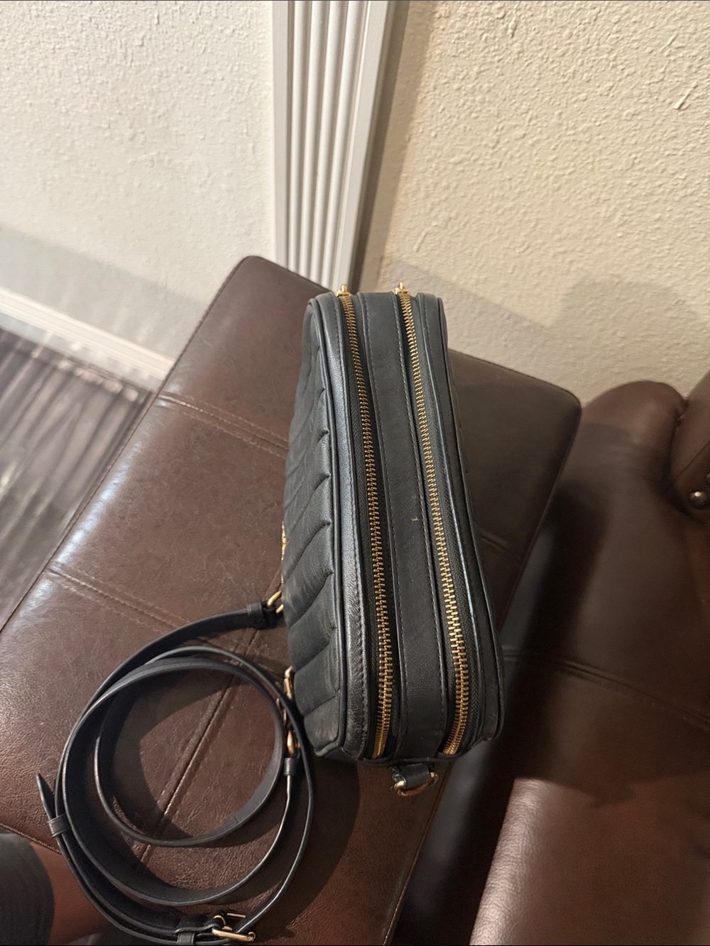 Coach Black Quilted Leather crossbody jet Bag with Gold Hardware - Picture 11 of 12